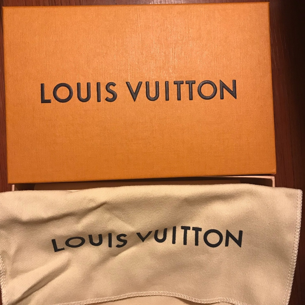 LOUIS VUITTON case&dust bag